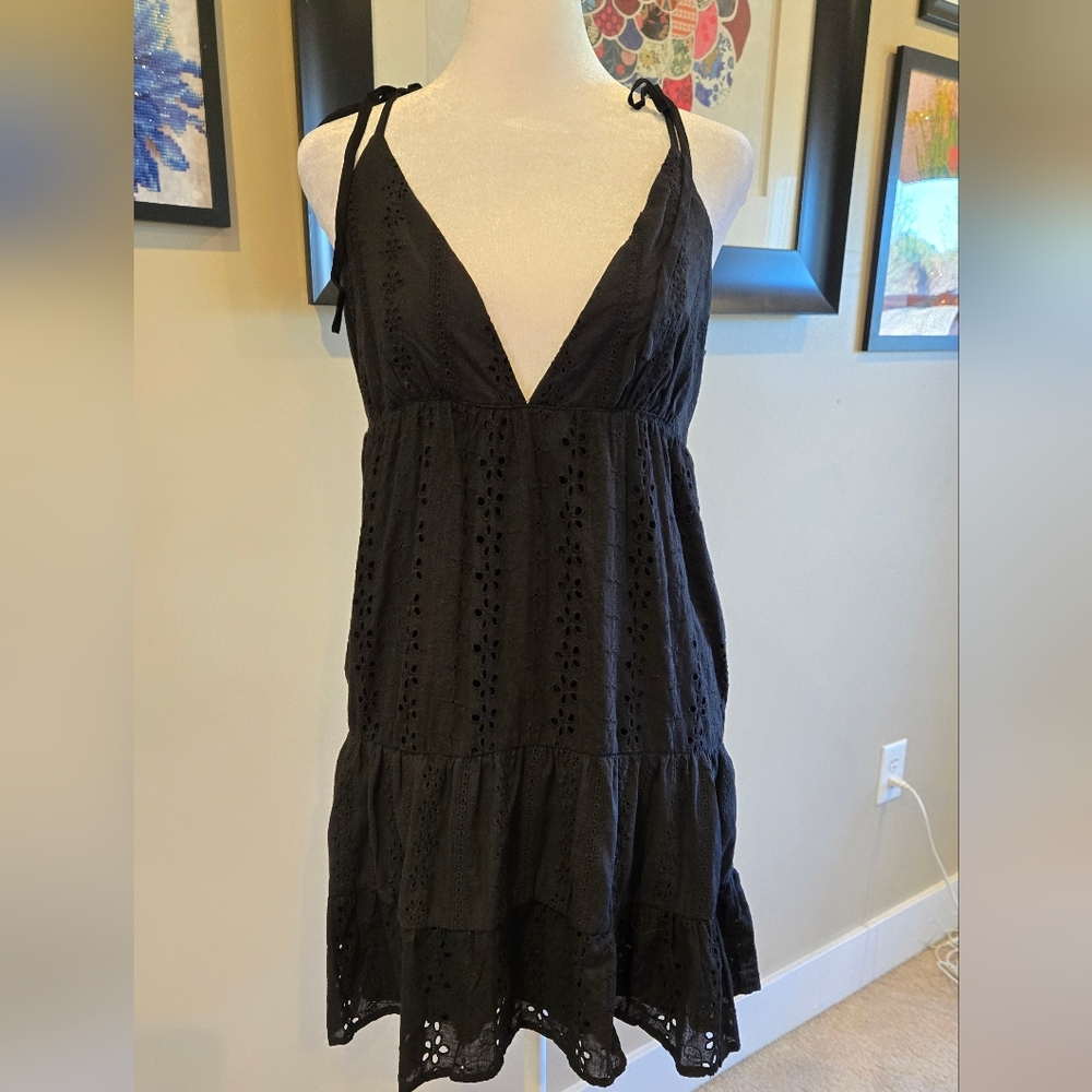 Lulu's S Black Spaghetti Strap V Neck Cotton Eyelet Sundress With Ruffle Hem - Picture 1 of 7